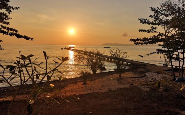 Sea Breeze @ Koh Mak