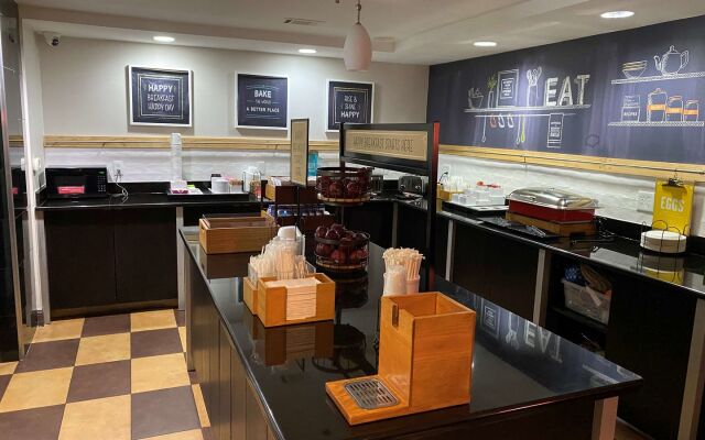 Hampton Inn Ft. Chiswell-Max Meadows