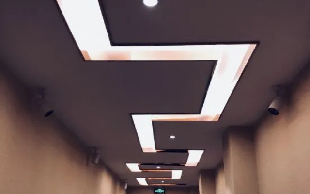 Tonghai Yunshang Impression Theme Hotel