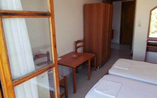 Fragkos Doukas Rooms