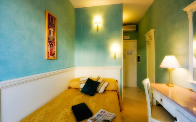 Hotel Bright