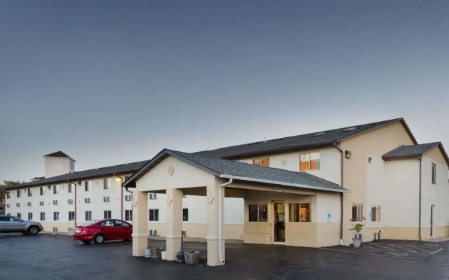 Super 8 Motel - Rockford