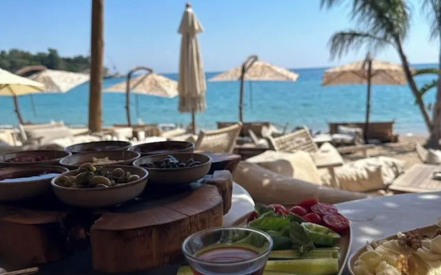 Liman Apart Kemer