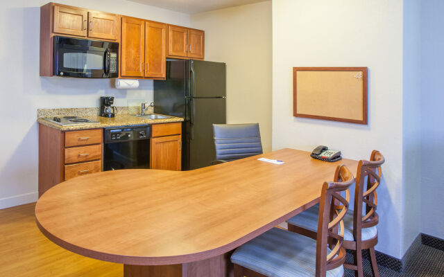 Candlewood Suites Merrillville by IHG