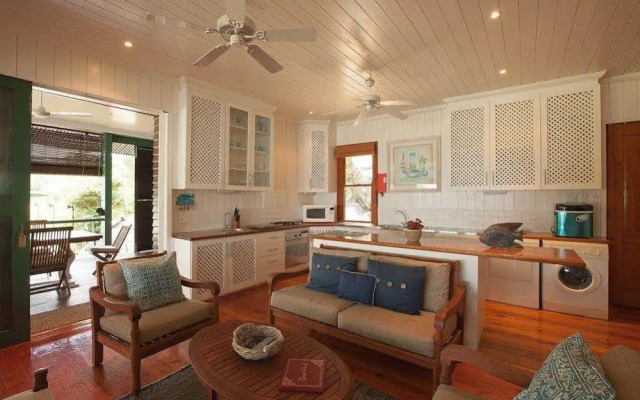 South Point Villas