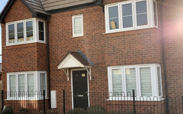 Immaculate 3-bed House in Wellingborough