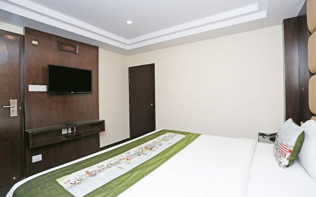 OYO Flagship 22444 Hotel Shiwalik Regency Mall Road