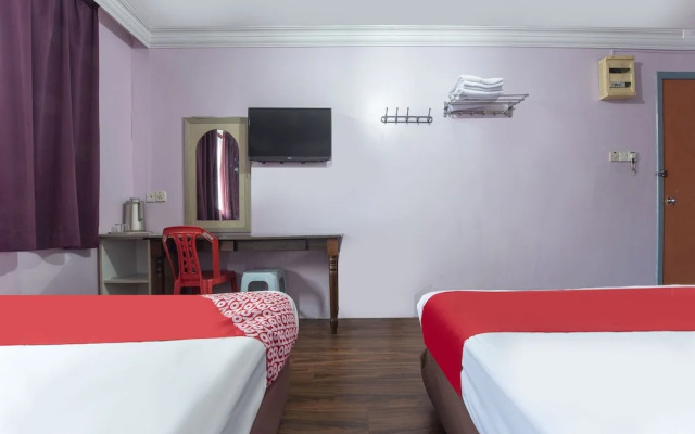 OYO 90417 Apollo Hotel