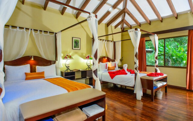 Manatus Hotel
