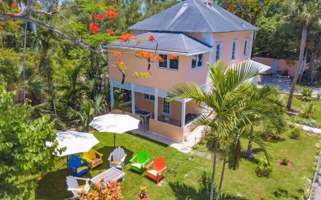 Blue Ocean Village House at Cable Beach