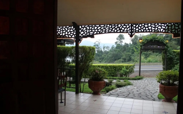 Gingerbread Hotel and Restaurant