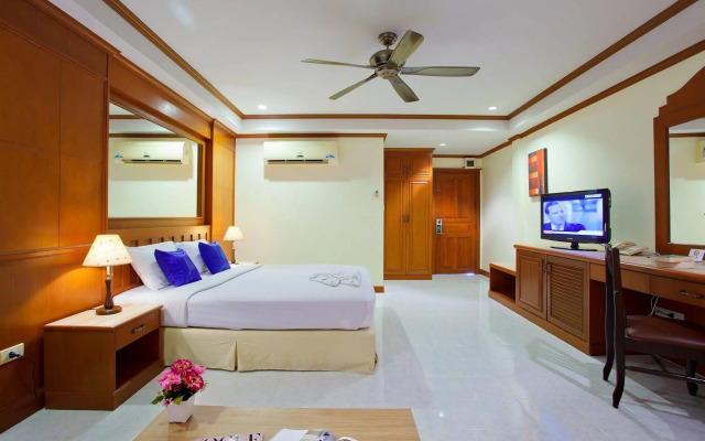 The Yim Siam Hotel