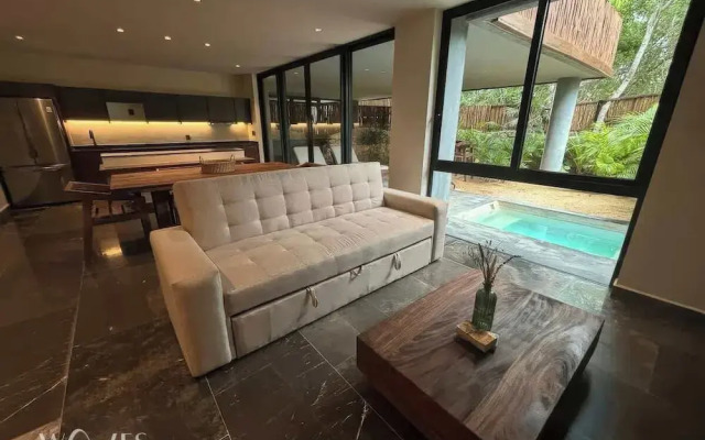2BR w/ Private Pool Near the Beach Spacious Stay