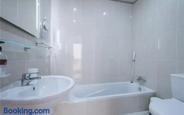 LUX Seaview & Pool-hosted by Sweetstay