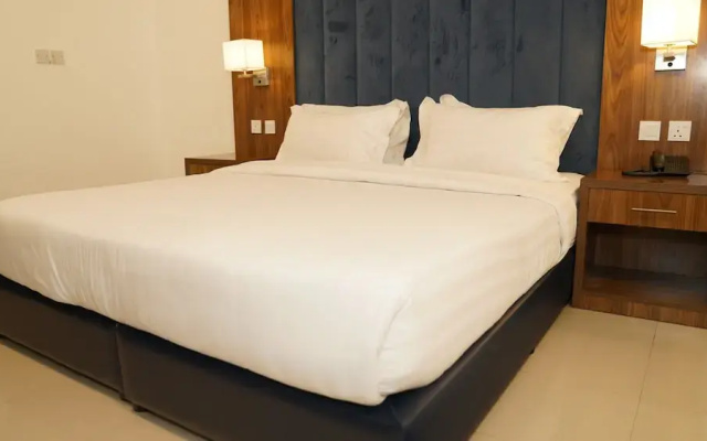 Reef Beach Hotel Apartments