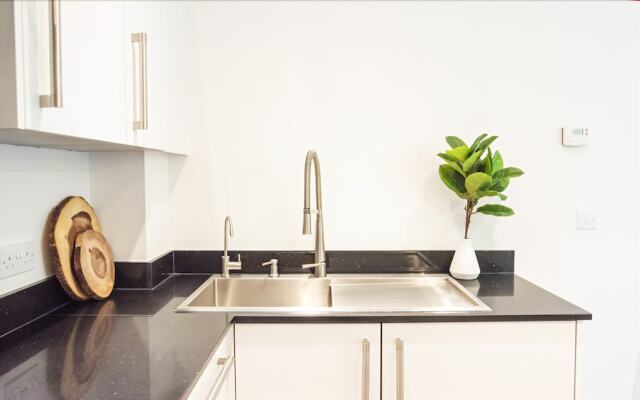 Rayleigh Lodge 2-Bedroom House