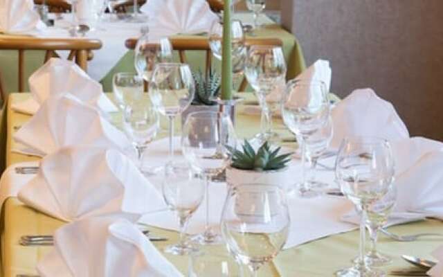 Hotel & Restaurant Waldcafe Hettstedt