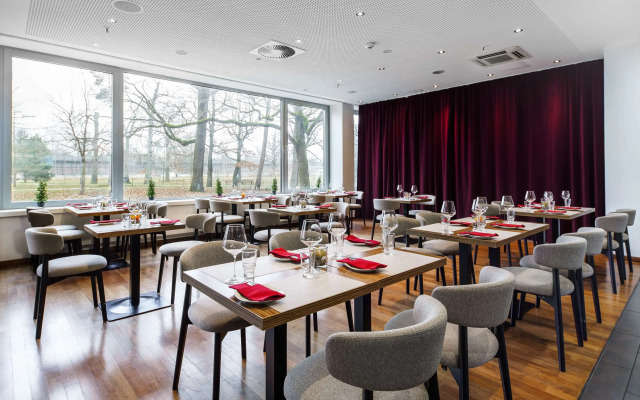 Park Inn by Radisson Frankfurt Airport Hotel