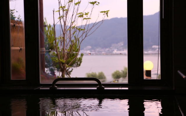 Rako Hananoi Hotel