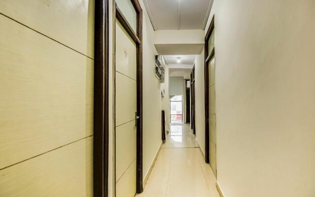 OYO 78800 Cozy Stay Lajpat Nagar Part 2
