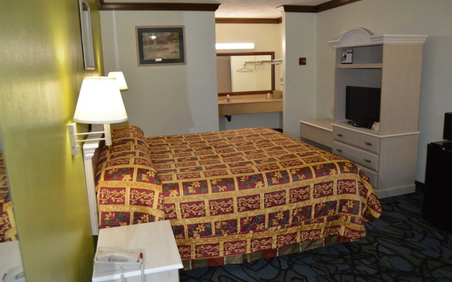 Economy Inn - Akron