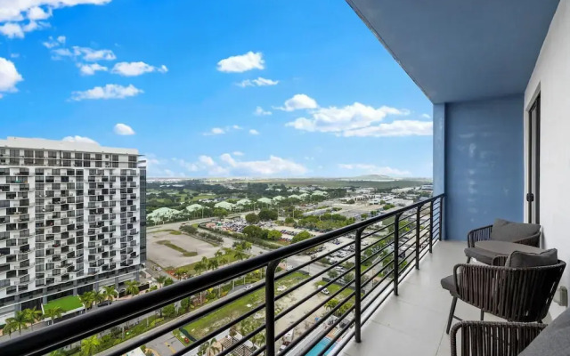 Spacious 2-Bedroom Condo at Doral Park