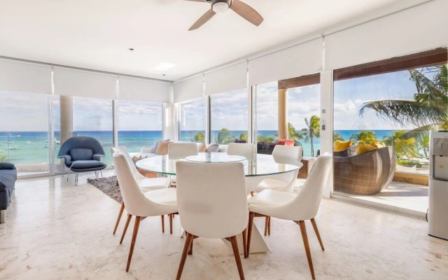 Elements Penthouse 22 4 Bedroom Condo by RedAwning