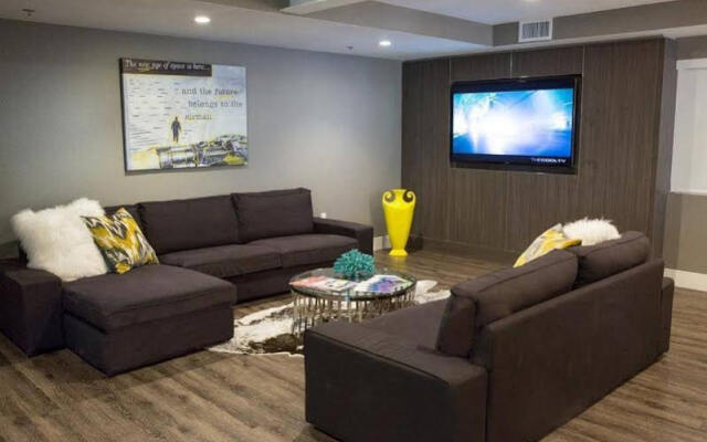 Gold Spike Hotel & Casino