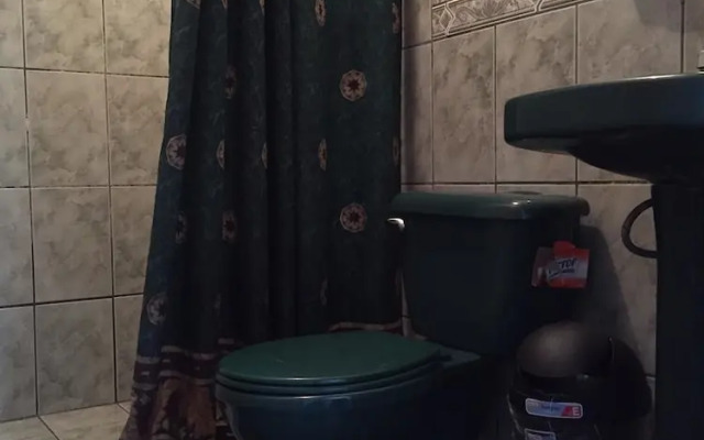 Mi Casa Tica Backpacker