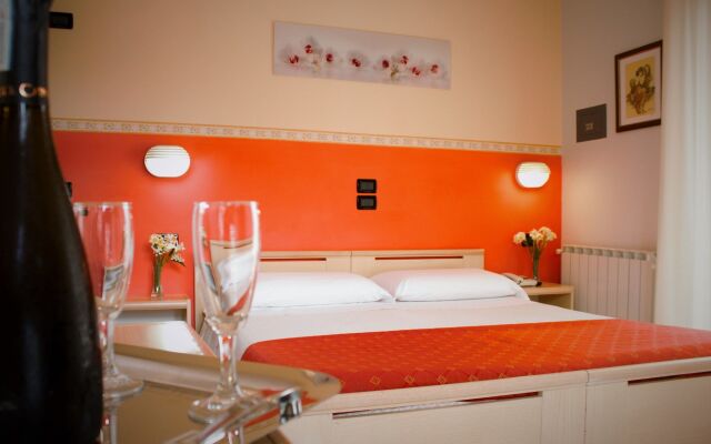Hotel Monica
