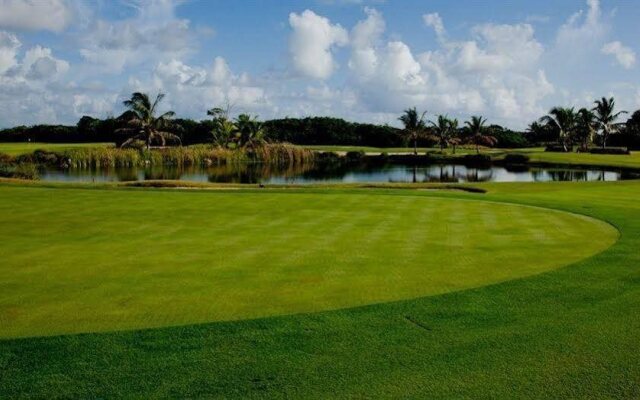 Punta Blanca Golf & Beach Resort