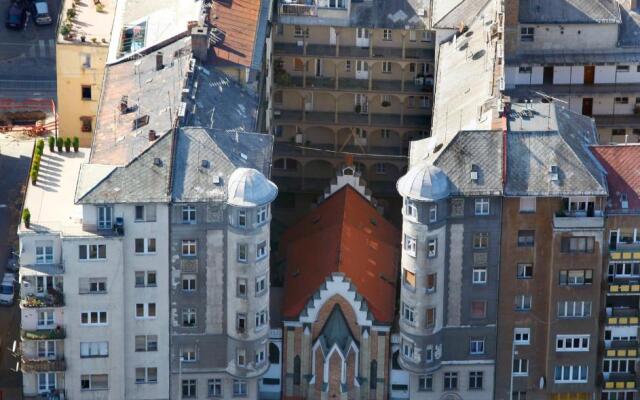 Little Americas Hillside Apartments