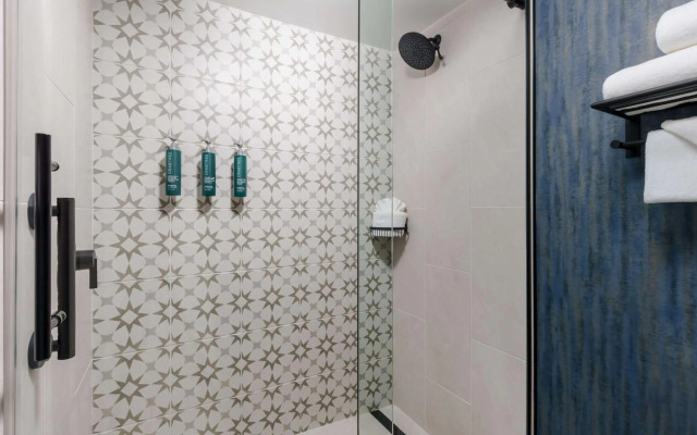 DoubleTree by Hilton Charlotte City Center