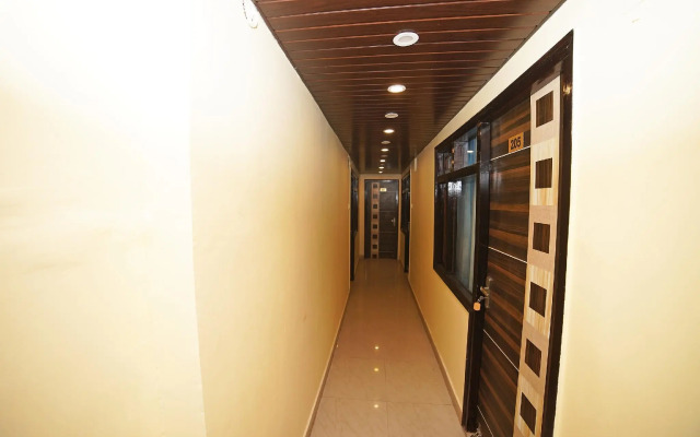 Oyo 8594 Golden Nest