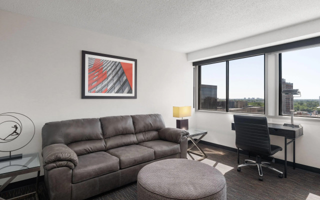 Ramada Plaza by Wyndham Regina Downtown