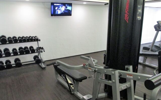 Aldea Thai Jr Suite by SunandSea