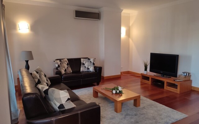 Albufeira Modern 1 With Pool by Homing