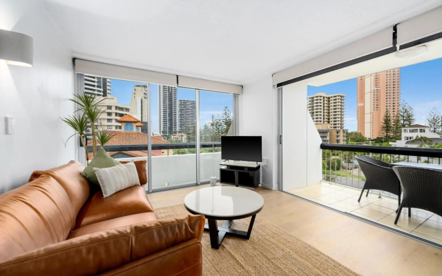 Hi Ho Beach Apartments