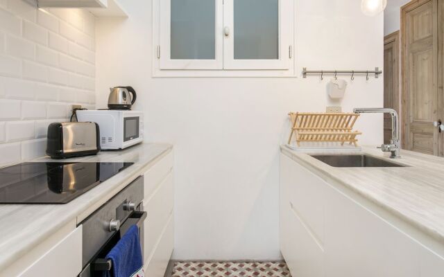 Spacious and luminous flat with balcony