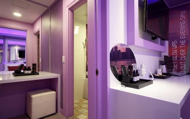 Amaranth Tourist Hotel