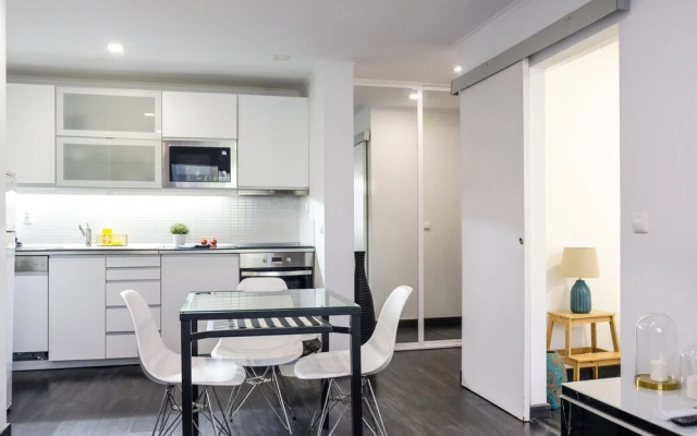 01 Nice Flat by Olivais