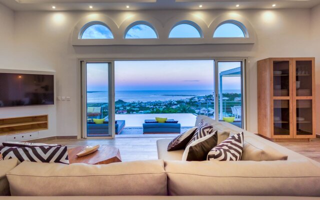 Dream Villa Orient Bay 565