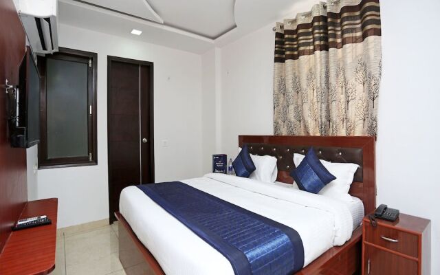 OYO 14384 Luxury residency