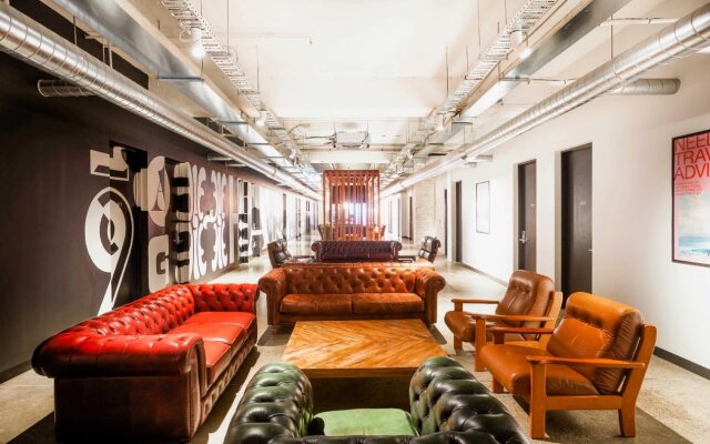 The Village Melbourne - Hostel