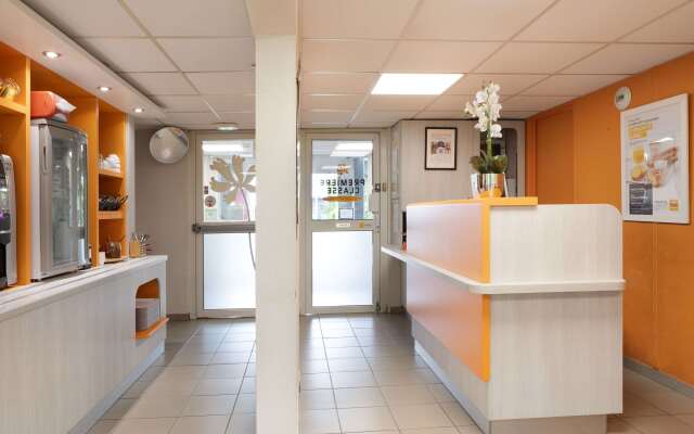 Première Classe La Ville-Du-Bois