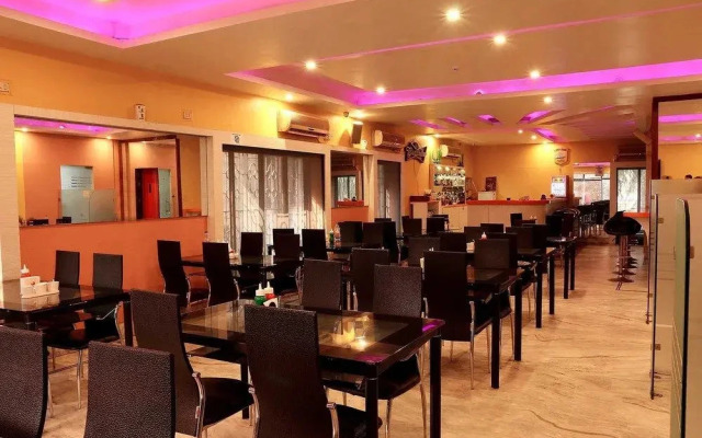 Rossa Hospitality IB 157
