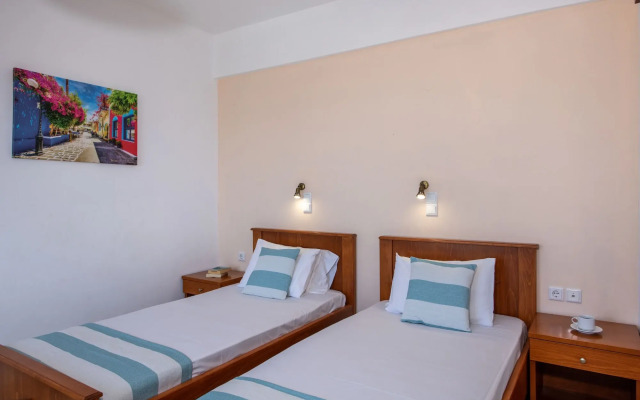 Sunrise Studios & Apartments