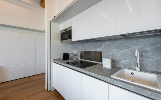 Milan Royal Suites & Luxury Apartments