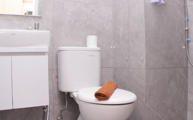 Cozy And Nice Studio At Sayana Bekasi Apartment