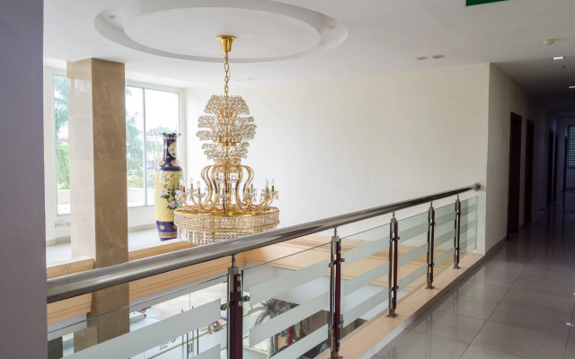 OYO 775 Aviari Hotel